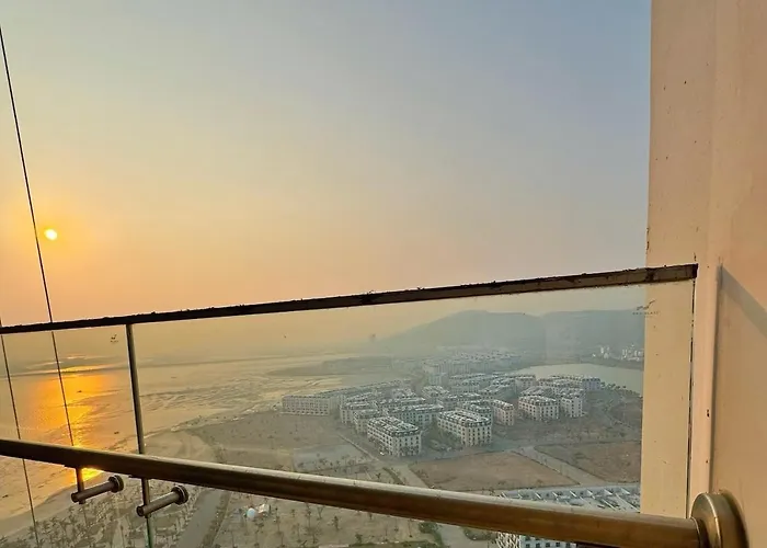 A La Carte - High Floor Apartment *